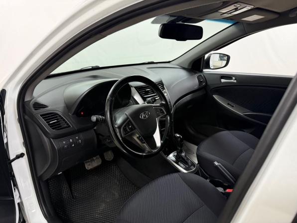 Hyundai Solaris I Рестайлинг с пробегом 2015 года, цена 949 000 рублей, 154000 км, седан, Автокод Объявления