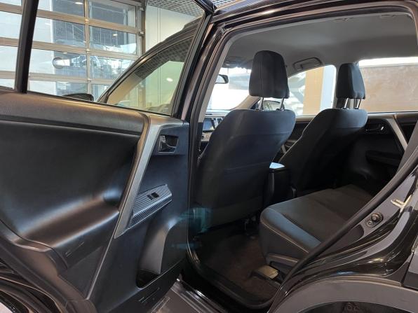 Toyota RAV4 IV (XA40) с пробегом 2015 года, цена 1 900 000 рублей, 240886 км, внедорожник, Автокод Объявления