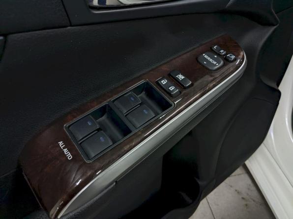 Toyota Camry VII (XV50) Рестайлинг с пробегом 2015 года, цена 1 790 000 рублей, 237615 км, седан, Автокод Объявления