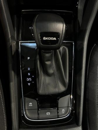 Skoda Karoq I с пробегом 2022 года, цена 2 850 000 рублей, 37000 км, внедорожник, Автокод Объявления