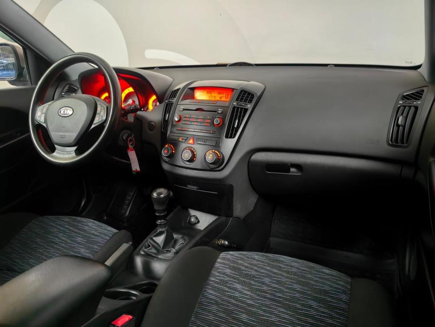 Kia Ceed I Москва  - изображение 6
