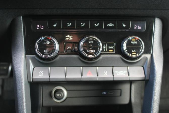 Skoda Karoq I с пробегом 2020 года, цена 2 200 000 рублей, 114000 км, внедорожник, Автокод Объявления