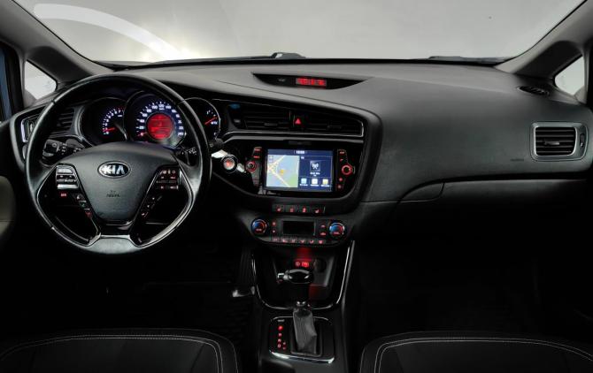 Kia Ceed II Рестайлинг с пробегом 2018 года, цена 1 222 000 рублей, 128338 км, хэтчбек, Автокод Объявления
