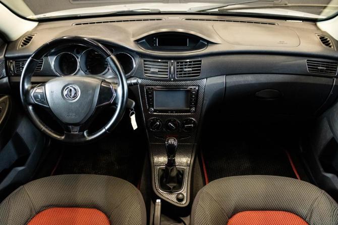Dongfeng H30 Cross с пробегом 2015 года, цена 565 000 рублей, 183538 км, хэтчбек, Автокод Объявления