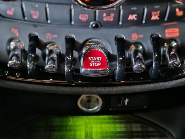 Mini Clubman II Рестайлинг с пробегом 2020 года, цена 4 050 000 рублей, 53767 км, универсал, Автокод Объявления