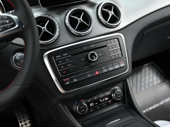 Mercedes-Benz GLA I (X156) с пробегом 2017 года, цена 2 049 000 рублей, 121000 км, внедорожник, Автокод Объявления