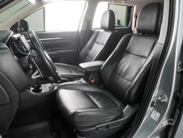 Mitsubishi Outlander III Рестайлинг 2 с пробегом 2016 года, цена 1 685 000 рублей, 222117 км, внедорожник, Автокод Объявления
