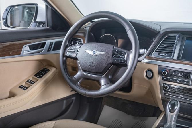 Hyundai Genesis II с пробегом 2015 года, цена 1 929 000 рублей, 230000 км, седан, Автокод Объявления