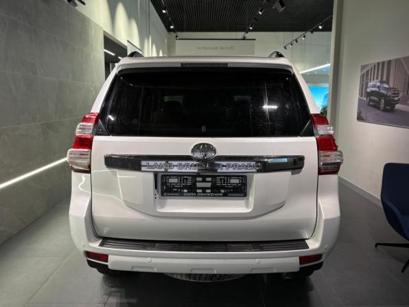 Toyota Land Cruiser Prado 150 Series Рестайлинг 1 с пробегом 2016 года, цена 2 900 000 рублей, 290561 км, внедорожник, Автокод Объявления