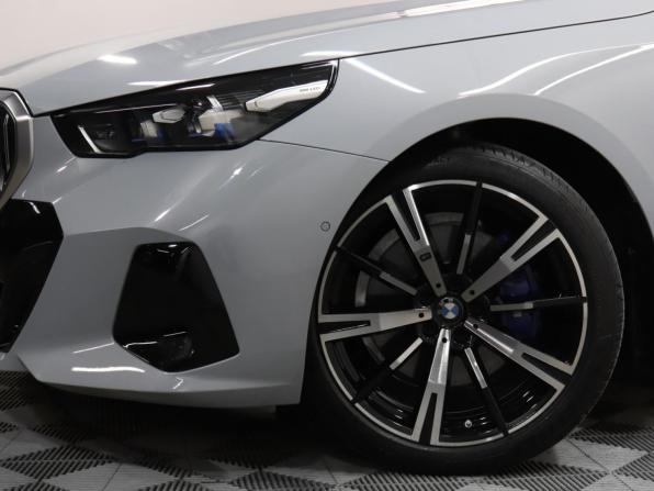 BMW 5 серии VIII (G60/G61/G68) с пробегом 2025 года, цена 8 290 000 рублей, 10482 км, седан, Автокод Объявления