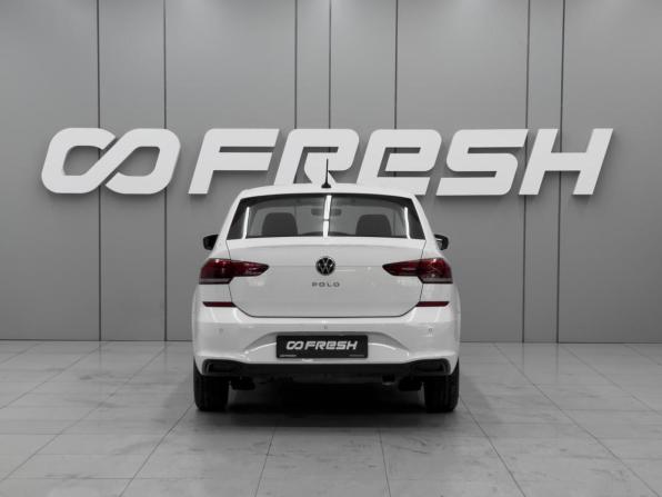 Volkswagen Polo VI с пробегом 2021 года, цена 1 570 000 рублей, 61338 км, лифтбек, Автокод Объявления