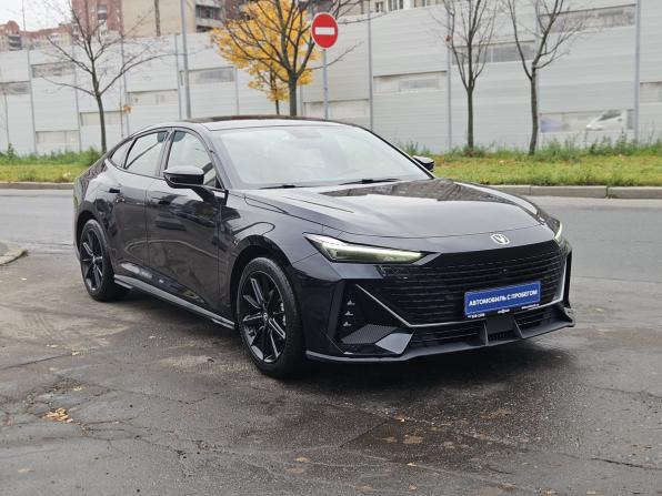 Changan UNI-V I с пробегом 2022 года, цена 2 135 000 рублей, 22000 км, лифтбек, Автокод Объявления