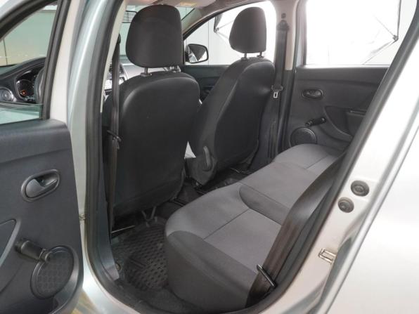 Renault Sandero II с пробегом 2016 года, цена 849 000 рублей, 95812 км, хэтчбек, Автокод Объявления