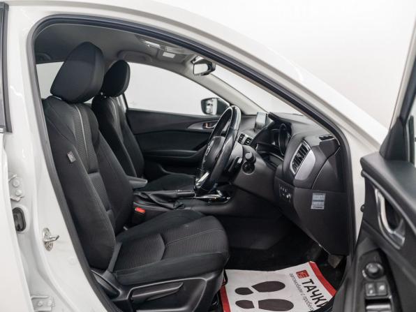 Mazda Axela III Рестайлинг с пробегом 2017 года, цена 1 349 000 рублей, 73227 км, седан, Автокод Объявления
