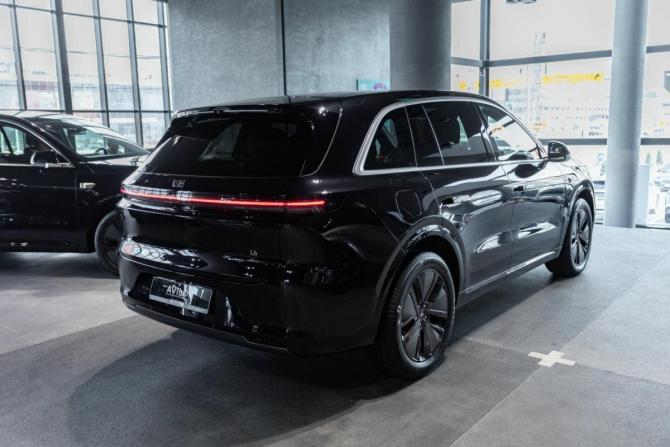 Новый Li Auto (Lixiang) L6 2025 года, цена 8 422 440 рублей, внедорожник, Автокод Объявления