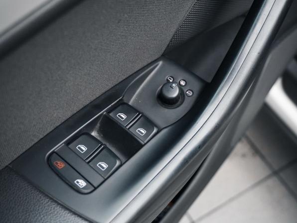 Audi Q3 I (8U) Рестайлинг с пробегом 2015 года, цена 1 379 000 рублей, 125013 км, внедорожник, Автокод Объявления