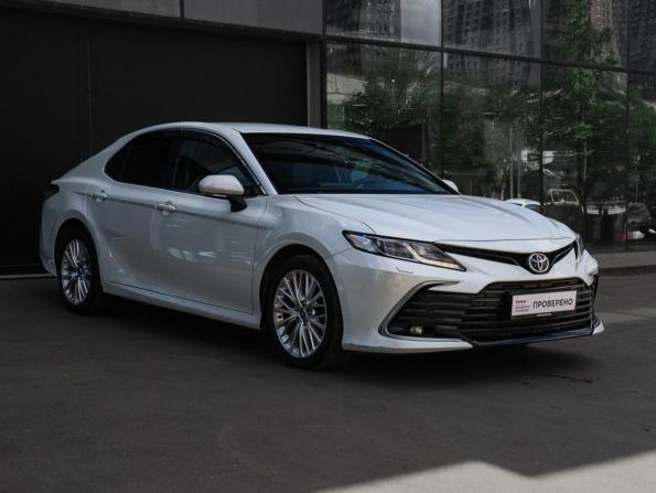 Toyota Camry VIII (XV70) Рестайлинг с пробегом 2021 года, цена 3 100 000 рублей, 88424 км, седан, Автокод Объявления