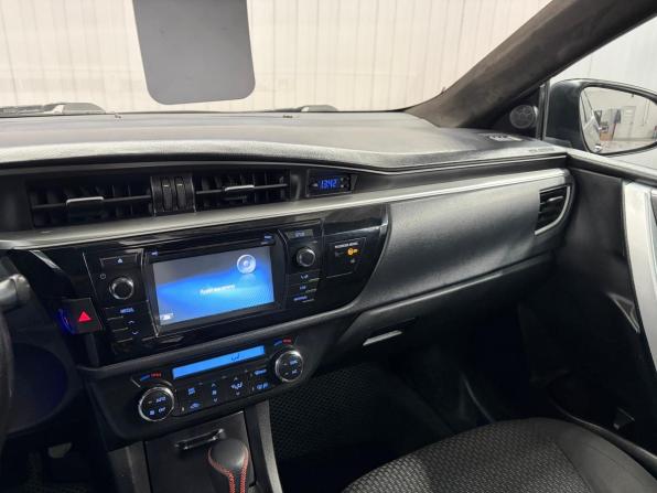 Toyota Corolla XI (E160 E170 E180) с пробегом 2015 года, цена 997 000 рублей, 280000 км, седан, Автокод Объявления