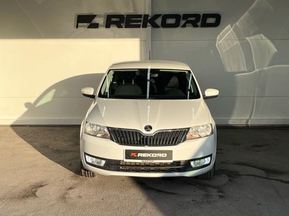 Skoda Rapid I с пробегом 2016 года, цена 1 149 000 рублей, 172000 км, лифтбек, Автокод Объявления
