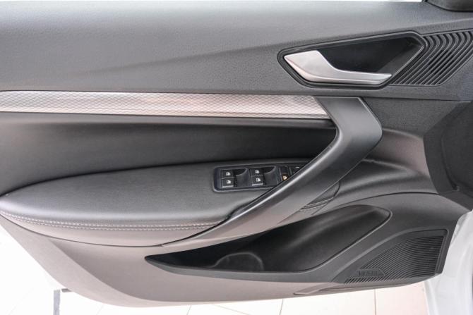 Lada (ВАЗ) Vesta I с пробегом 2024 года, цена 1 299 000 рублей, 53100 км, седан, Автокод Объявления
