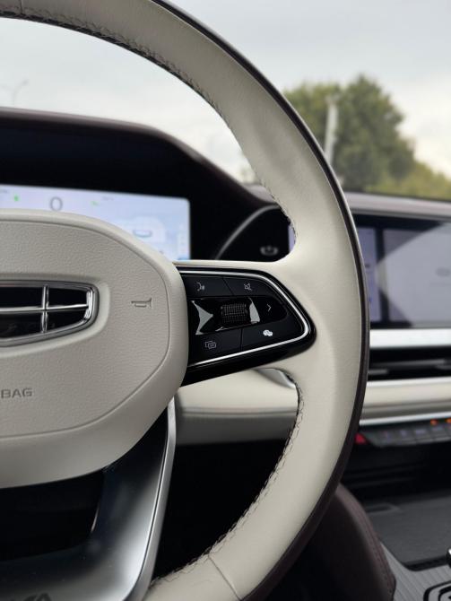 Geely Monjaro I Набережные Челны  - изображение 16
