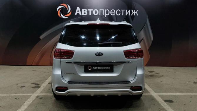 Kia Carnival III с пробегом 2019 года, цена 2 130 000 рублей, 197161 км, минивэн, Автокод Объявления