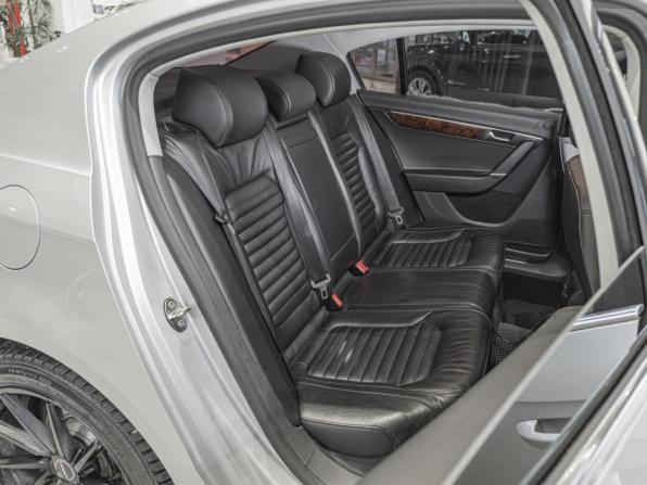 Volkswagen Passat B7 с пробегом 2011 года, цена 920 000 рублей, 176588 км, седан, Автокод Объявления