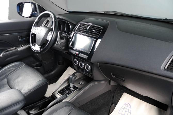Mitsubishi ASX I Рестайлинг 2 с пробегом 2018 года, цена 1 559 000 рублей, 193696 км, внедорожник, Автокод Объявления