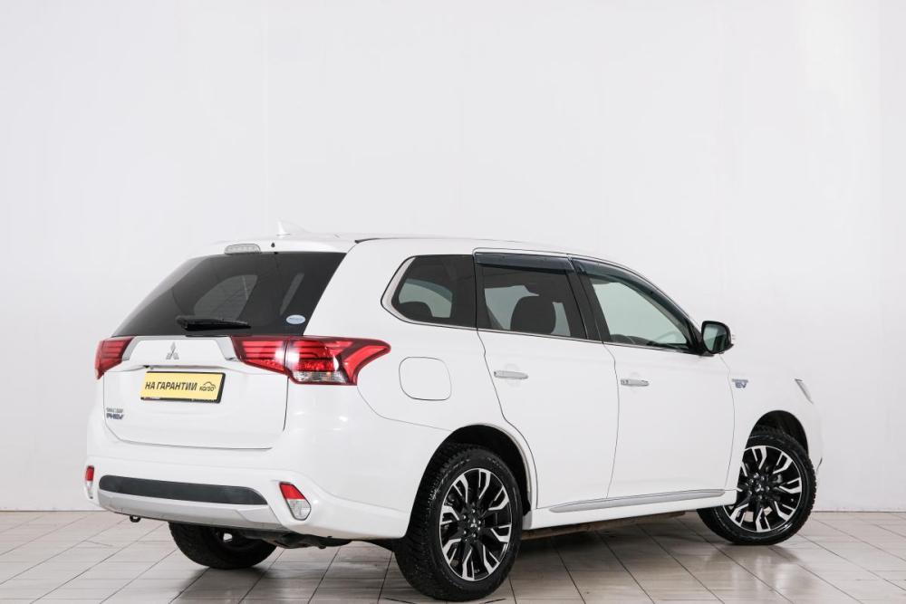 Mitsubishi Outlander III Рестайлинг 3 Красноярск  - изображение 7