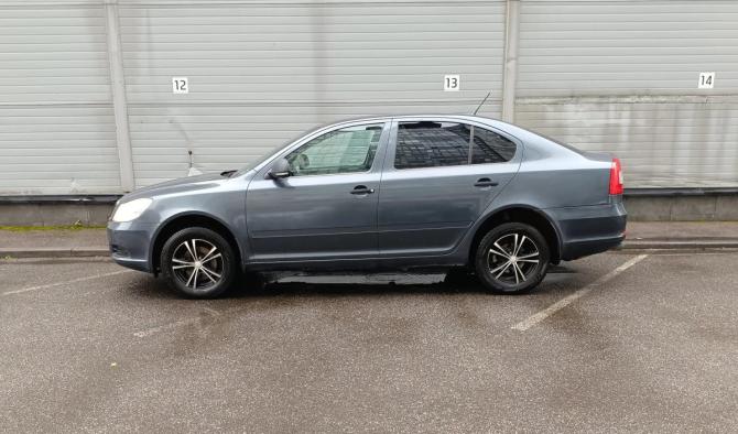 Skoda Octavia II (A5) Рестайлинг с пробегом 2013 года, цена 529 000 рублей, 227930 км, лифтбек, Автокод Объявления