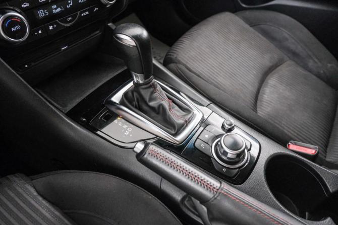 Mazda 3 III (BM) с пробегом 2014 года, цена 1 299 000 рублей, 177000 км, хэтчбек, Автокод Объявления