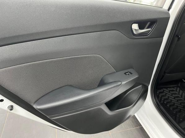 Hyundai Solaris II Рестайлинг с пробегом 2021 года, цена 1 598 000 рублей, 71472 км, седан, Автокод Объявления