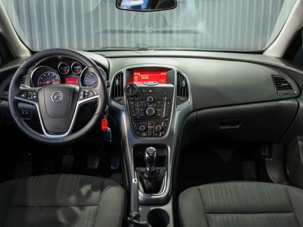Opel Astra J Рестайлинг с пробегом 2012 года, цена 749 000 рублей, 184332 км, хэтчбек, Автокод Объявления