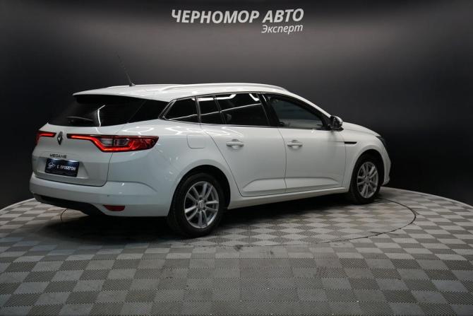 Renault Megane IV с пробегом 2018 года, цена 1 555 000 рублей, 156000 км, универсал, Автокод Объявления