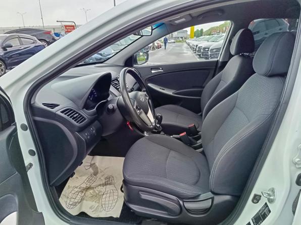 Hyundai Solaris I Рестайлинг с пробегом 2014 года, цена 849 995 рублей, 121332 км, хэтчбек, Автокод Объявления