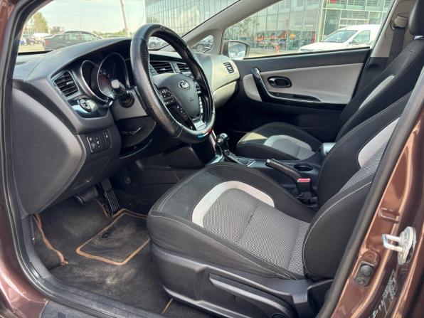 Kia Ceed II с пробегом 2012 года, цена 979 000 рублей, 183000 км, хэтчбек, Автокод Объявления