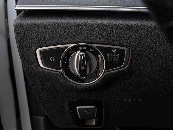 Mercedes-Benz E-Класс V (W213 S213 C238) Рестайлинг с пробегом 2021 года, цена 4 249 000 рублей, 118524 км, седан, Автокод Объявления