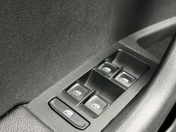 Skoda Octavia III (A7) Рестайлинг с пробегом 2017 года, цена 1 815 000 рублей, 262951 км, лифтбек, Автокод Объявления