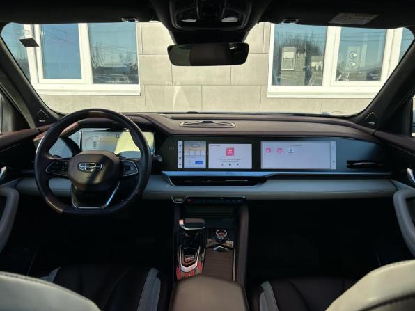 Geely Monjaro I с пробегом 2023 года, цена 3 100 000 рублей, 92771 км, внедорожник, Автокод Объявления