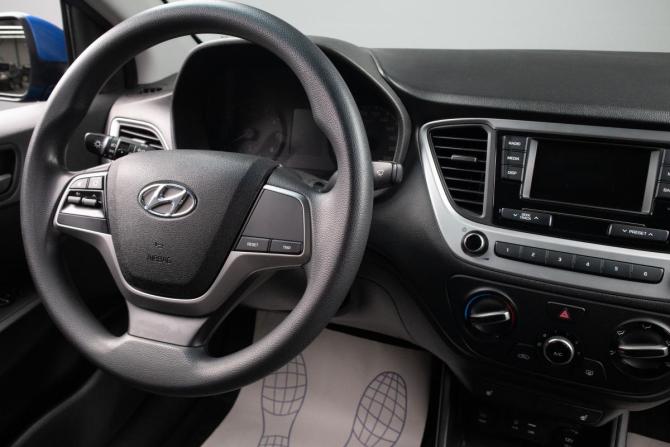 Hyundai Solaris II с пробегом 2018 года, цена 1 359 000 рублей, 70000 км, седан, Автокод Объявления