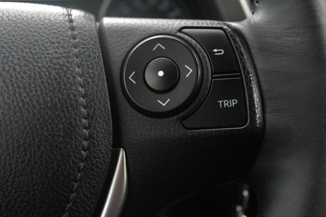 Toyota RAV4 IV (XA40) Рестайлинг с пробегом 2016 года, цена 2 790 000 рублей, 98836 км, внедорожник, Автокод Объявления