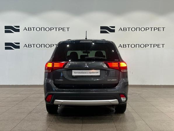 Mitsubishi Outlander III Рестайлинг 2 с пробегом 2015 года, цена 1 359 000 рублей, 173947 км, внедорожник, Автокод Объявления