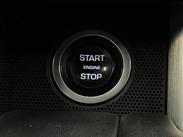 Land Rover Range Rover IV Рестайлинг с пробегом 2019 года, цена 5 200 000 рублей, 148350 км, внедорожник, Автокод Объявления