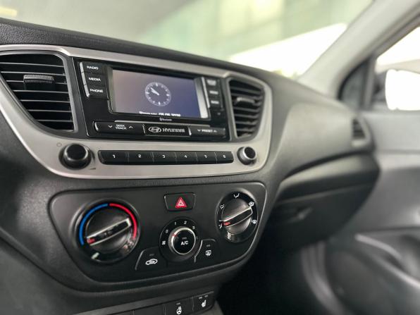 Hyundai Solaris II с пробегом 2018 года, цена 1 349 000 рублей, 70000 км, седан, Автокод Объявления