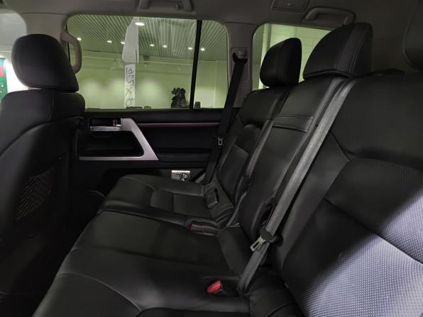 Toyota Land Cruiser 200 Series Рестайлинг 2 с пробегом 2018 года, цена 6 747 000 рублей, 151675 км, внедорожник, Автокод Объявления