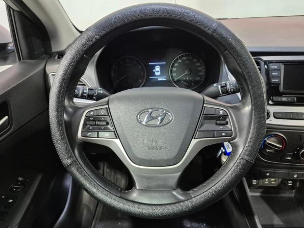Hyundai Solaris II с пробегом 2018 года, цена 1 305 000 рублей, 158000 км, седан, Автокод Объявления