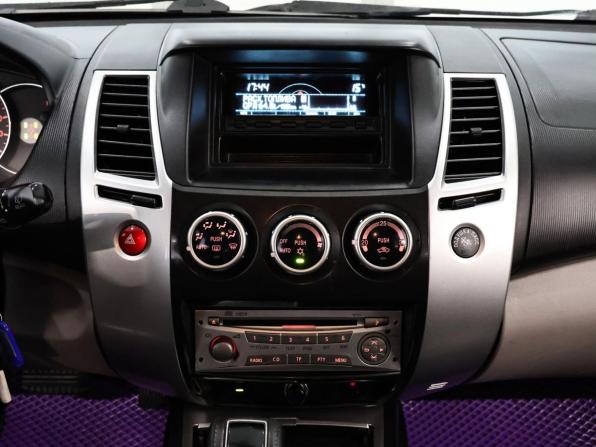 Mitsubishi Pajero Sport II Рестайлинг с пробегом 2013 года, цена 1 425 000 рублей, 249244 км, внедорожник, Автокод Объявления