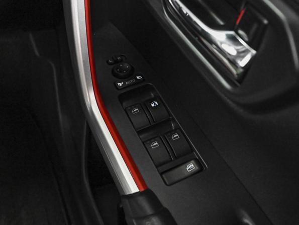 Toyota Raize I с пробегом 2019 года, цена 1 698 000 рублей, 81217 км, внедорожник, Автокод Объявления