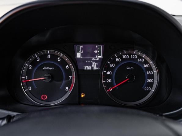 Hyundai Solaris I Рестайлинг с пробегом 2015 года, цена 1 030 000 рублей, 125678 км, седан, Автокод Объявления