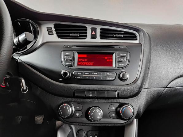 Kia Ceed II с пробегом 2014 года, цена 910 000 рублей, 130283 км, хэтчбек, Автокод Объявления